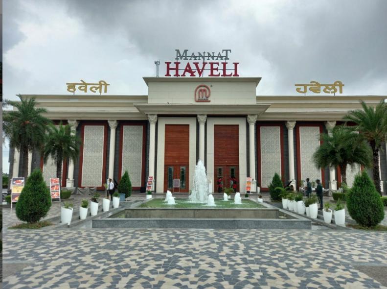 Mannat Haveli Hotel Kurukshetra Bagian luar foto