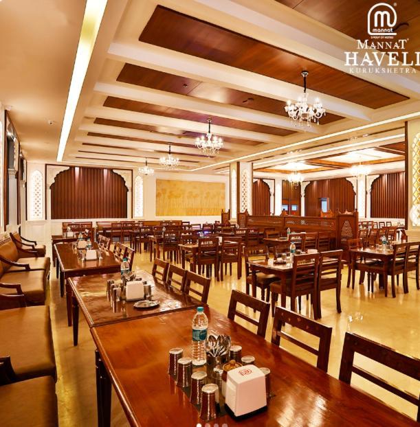 Mannat Haveli Hotel Kurukshetra Bagian luar foto